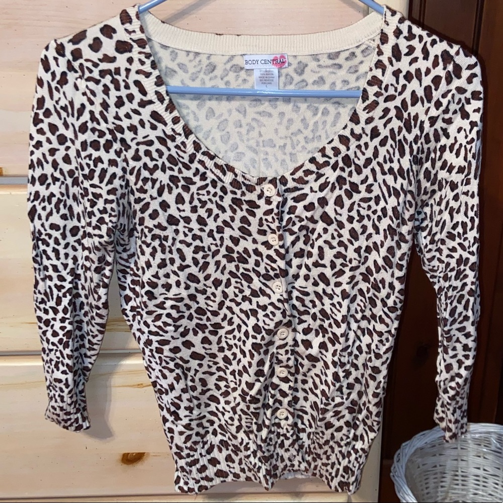 ANIMAL PRINT CARDIGAN